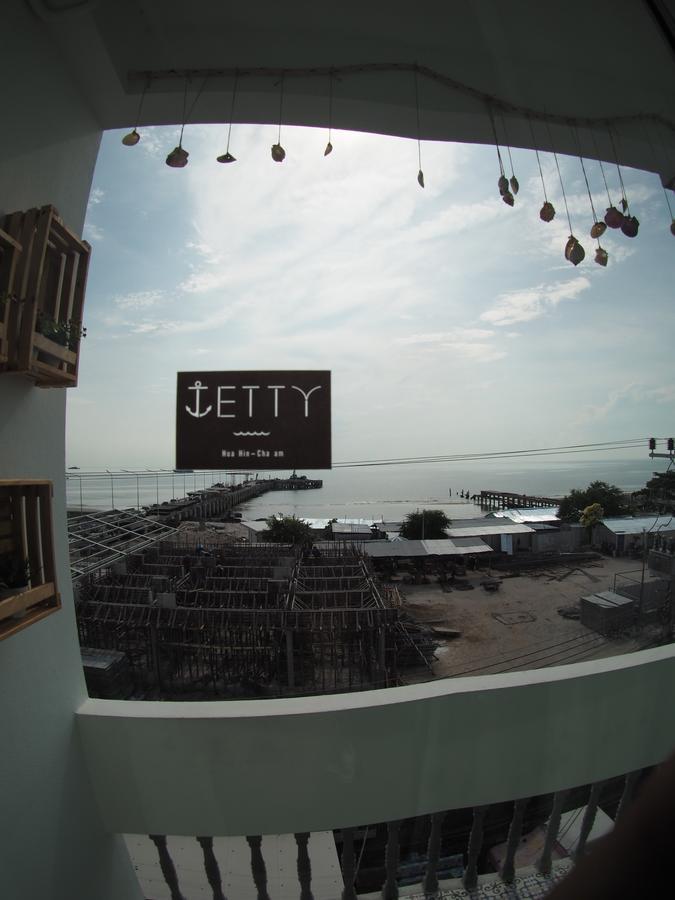 Jetty Hostel *