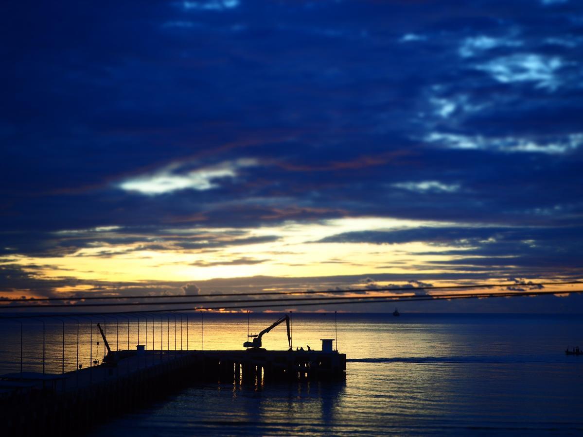 Jetty *
