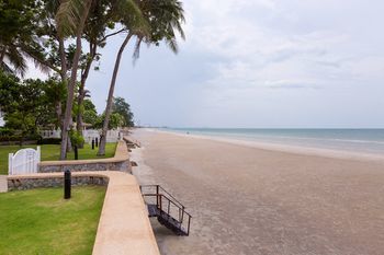 Hotel Baan Lonsai Beachfront Condominium Hua Hin