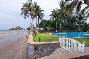 Baan Lonsai Beachfront Condominium 3*