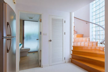 Baan Lonsai Beachfront Condominium Hotel Hua Hin