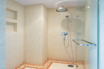 Hotel Baan Lonsai Beachfront Condominium 3*