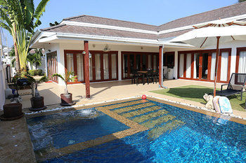 ทิวาพูลวิลล่า Thiva Pool Holiday home *