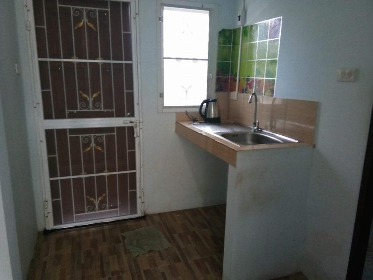 Fiji Bula Bar & Apartment