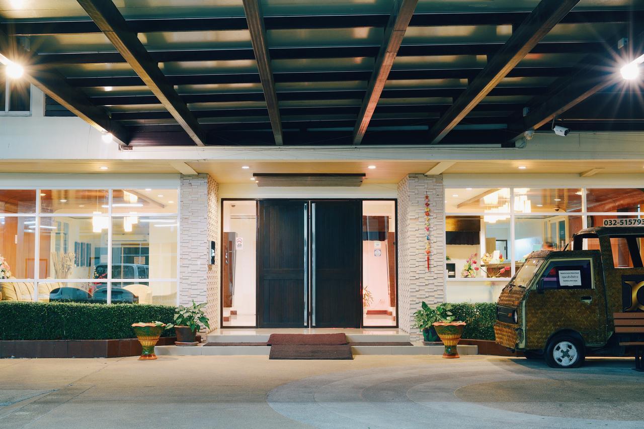 Glory Place Hotel