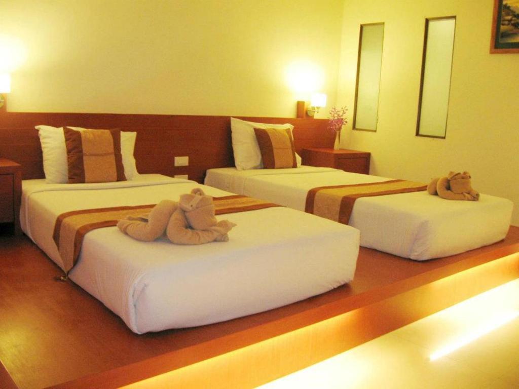 Tanawit & Hotel