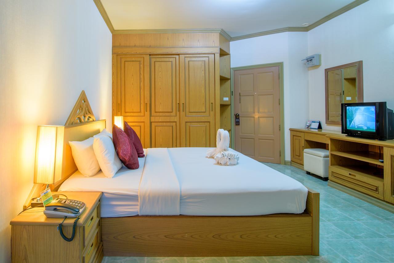Condotel & Taweeporn 3* Hua Hin