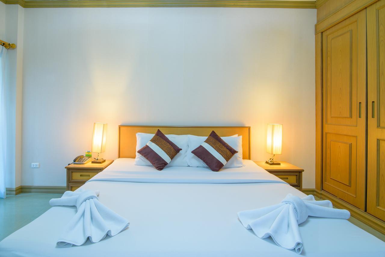 Condotel & Taweeporn Resort