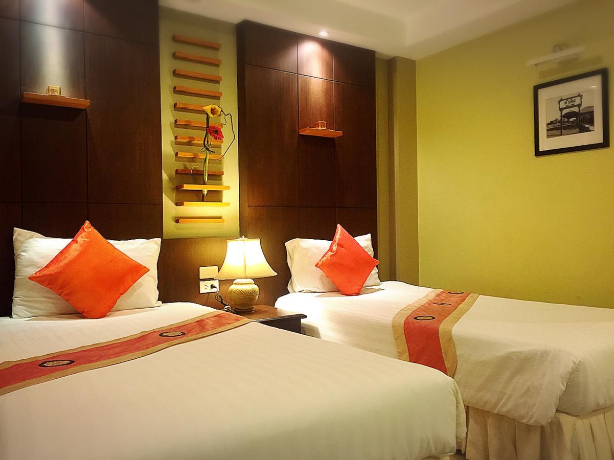 White Hotel 3*