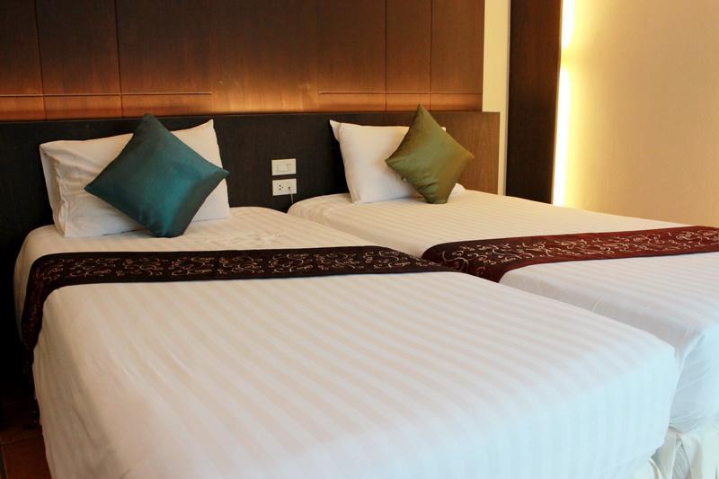 Hotel White