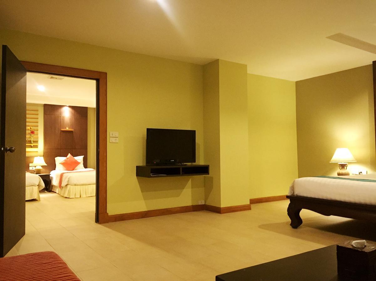 Hotel White 3*