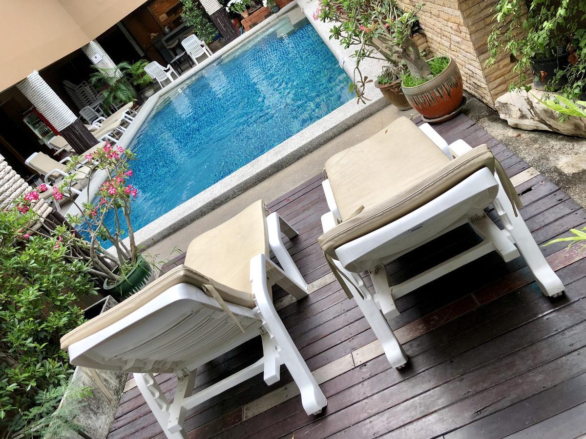 White Hotel 3*