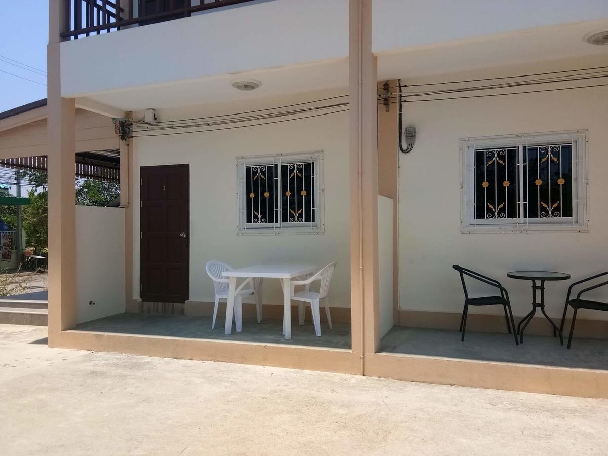 Fiji Bula Bar & Apartment Hua Hin