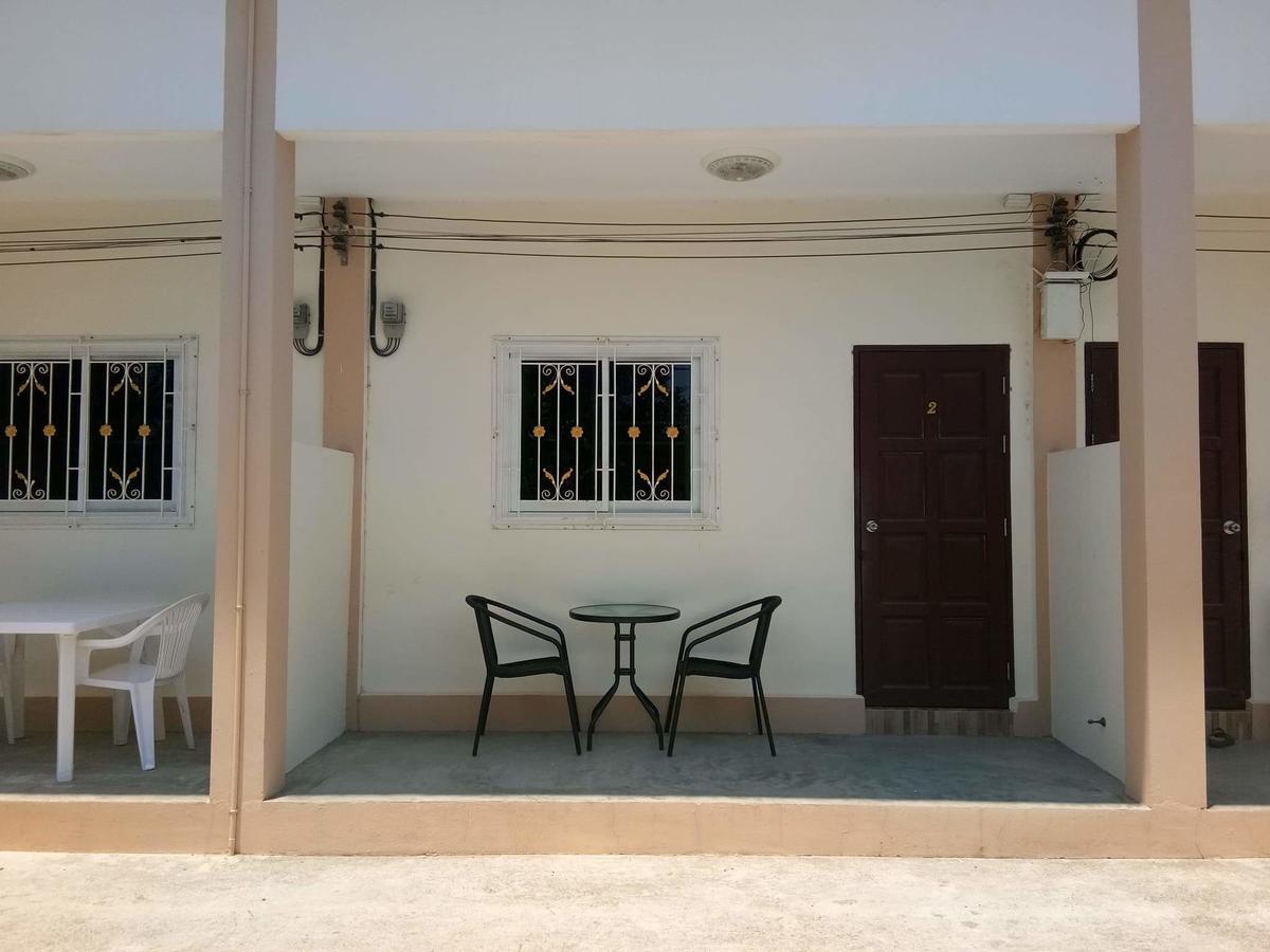 Fiji Bula Bar & Apartment