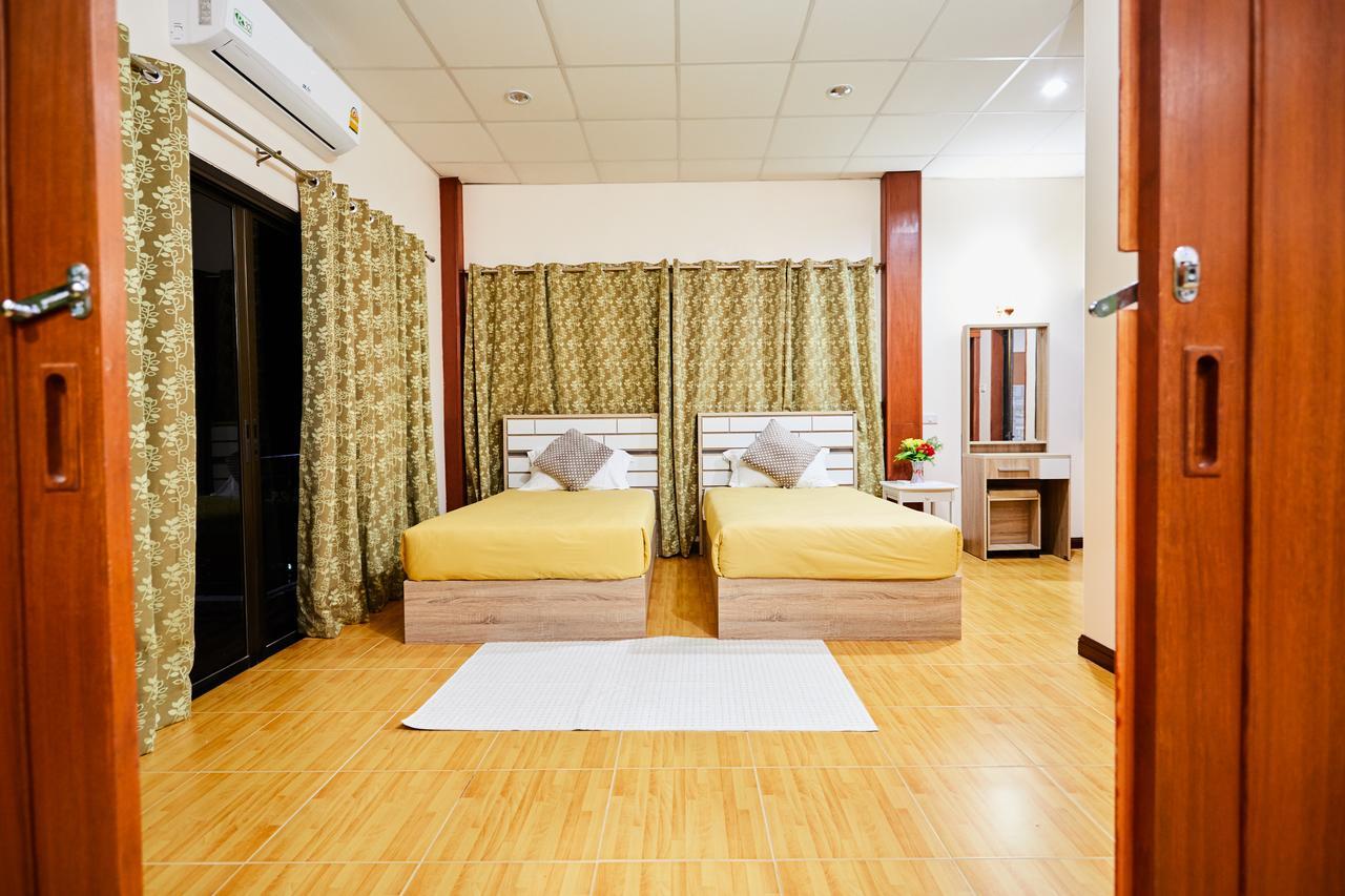 The Sun House 3*