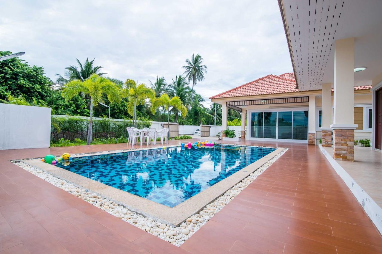 The Legacy Pool Villa *