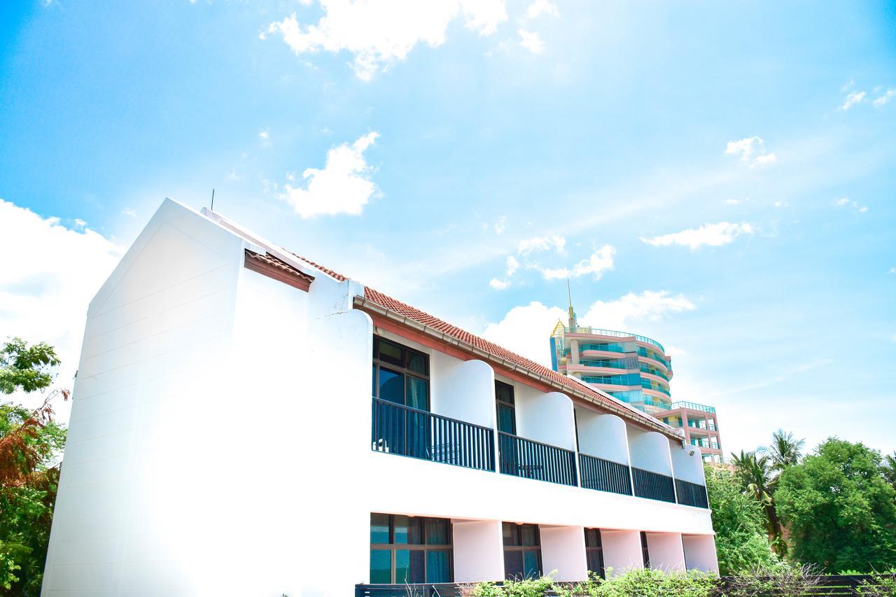 Hotel Sea Memories White