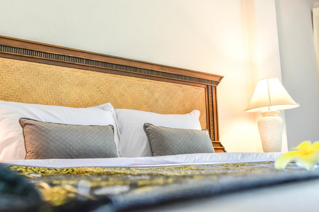 Hotel Sea Memories White