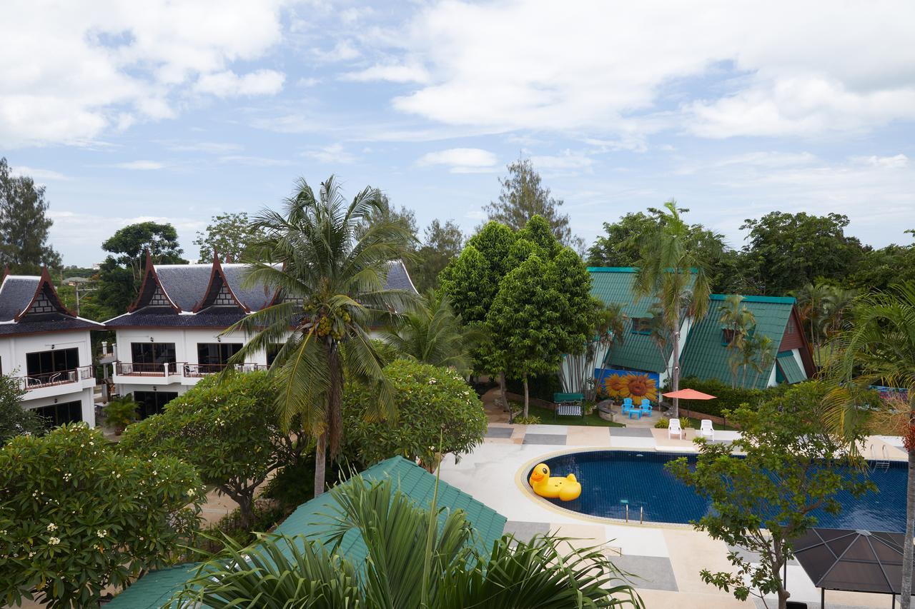 The Sun House 3*