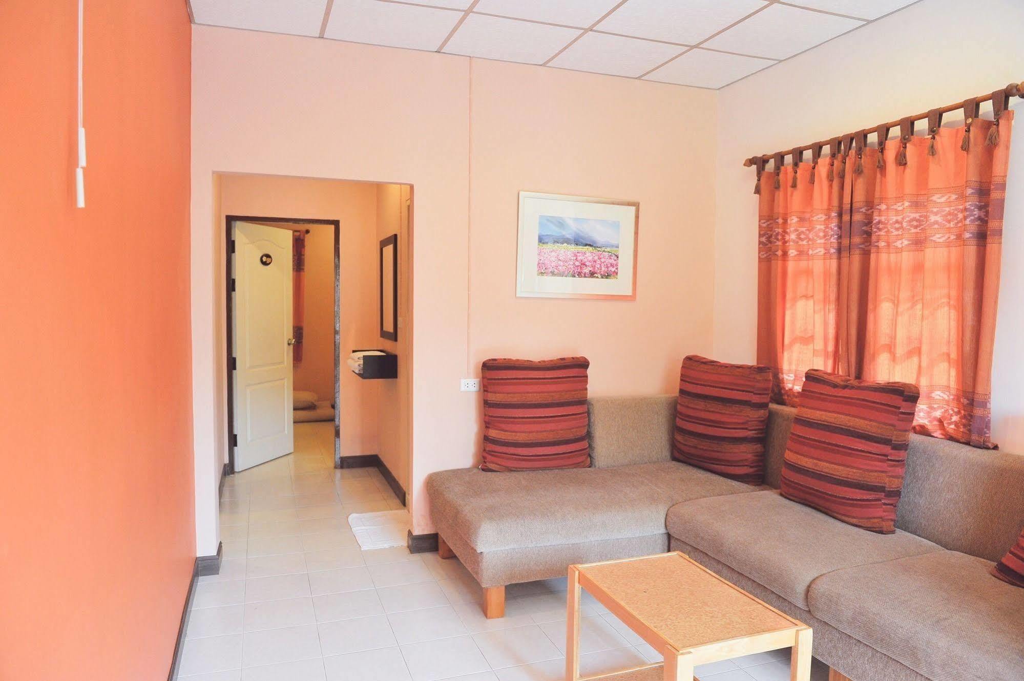 Hotel Baan Yusabai HHQ