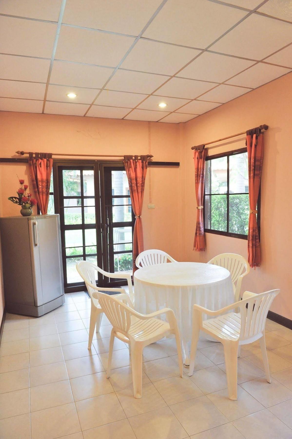 Hotel Baan Yusabai 3*