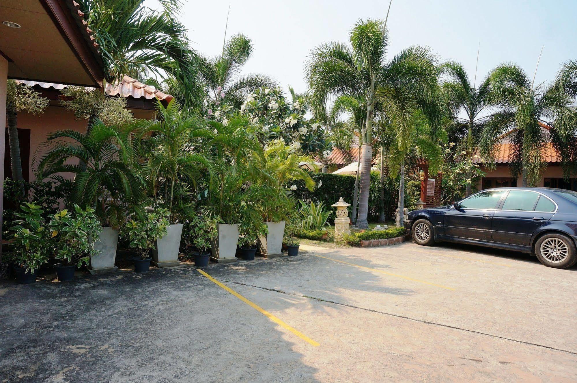 Baan Yusabai Hotel 3*