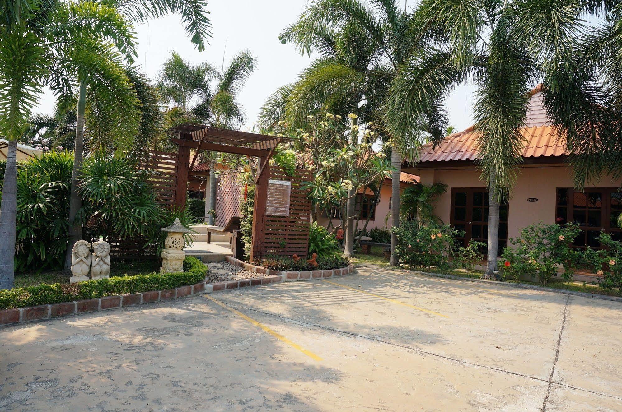 Hotel Baan Yusabai 3*