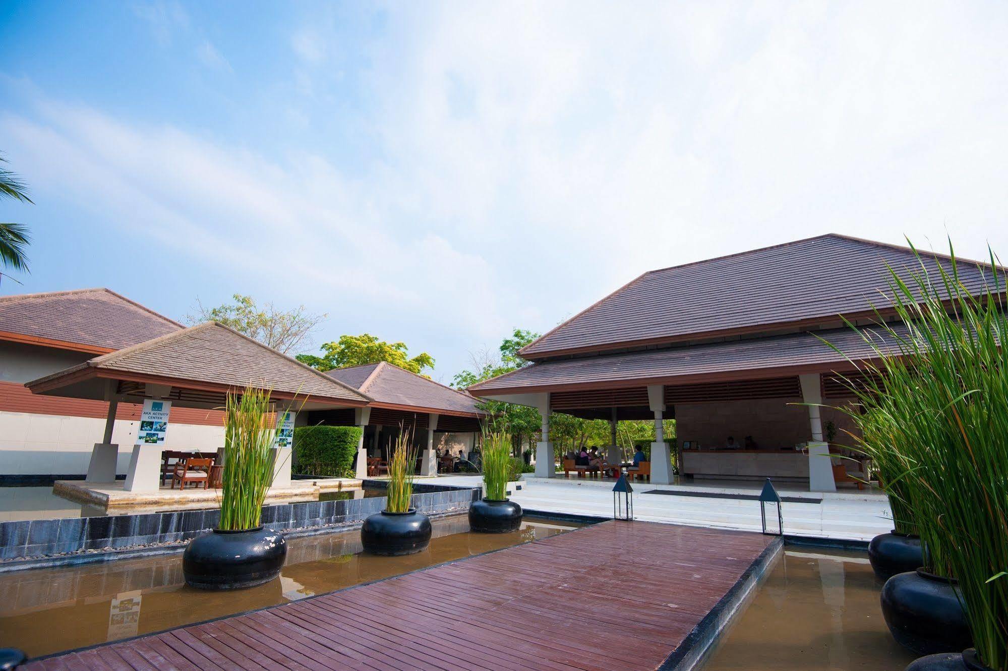 Aka & Resort HHQ