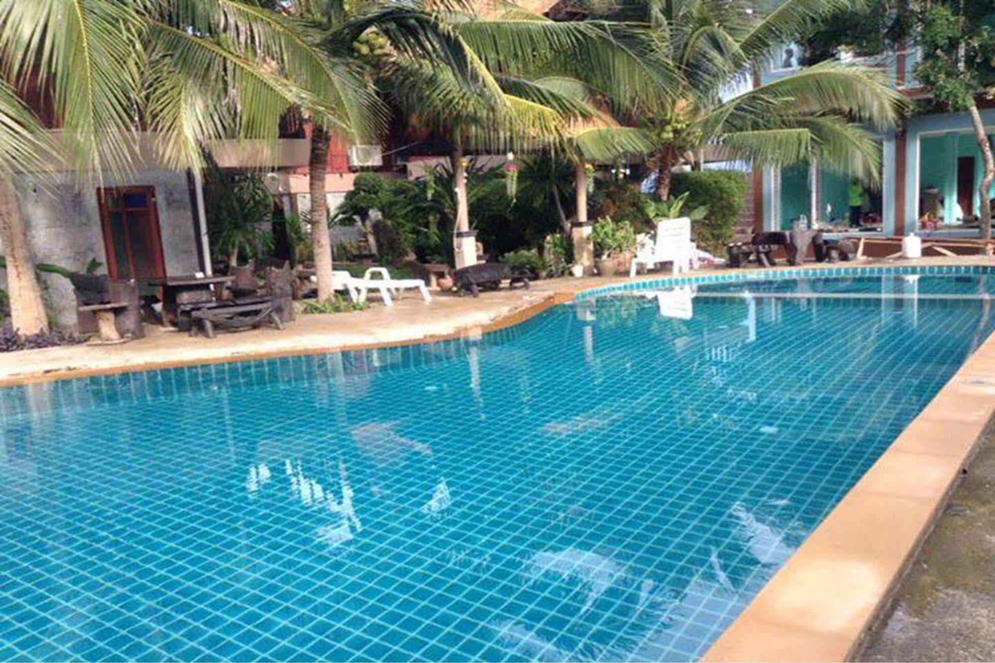 Baan Salathai Hotel
