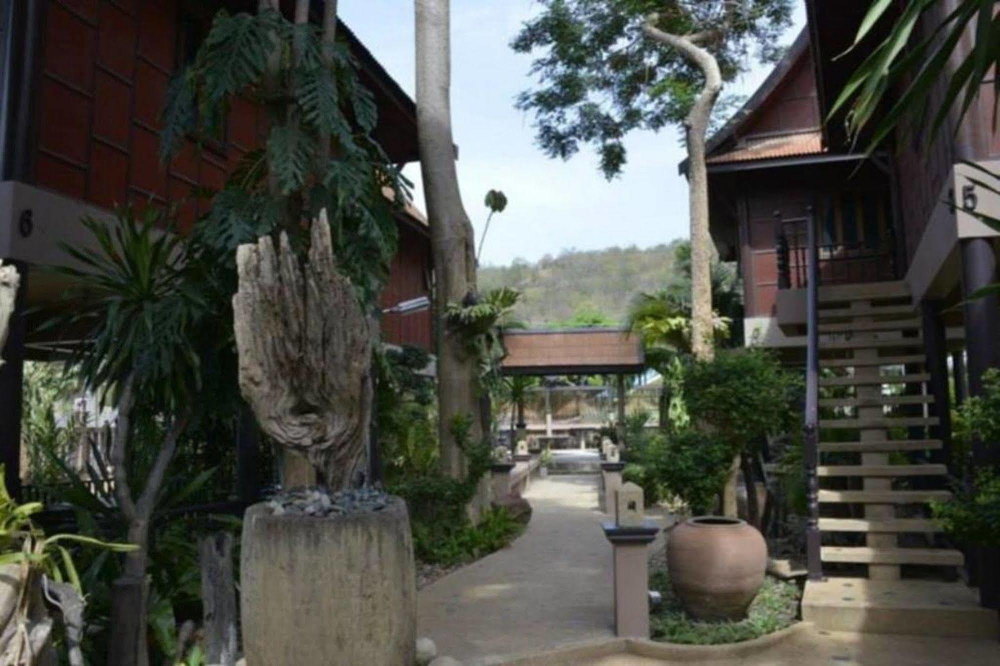 Baan Salathai 3*