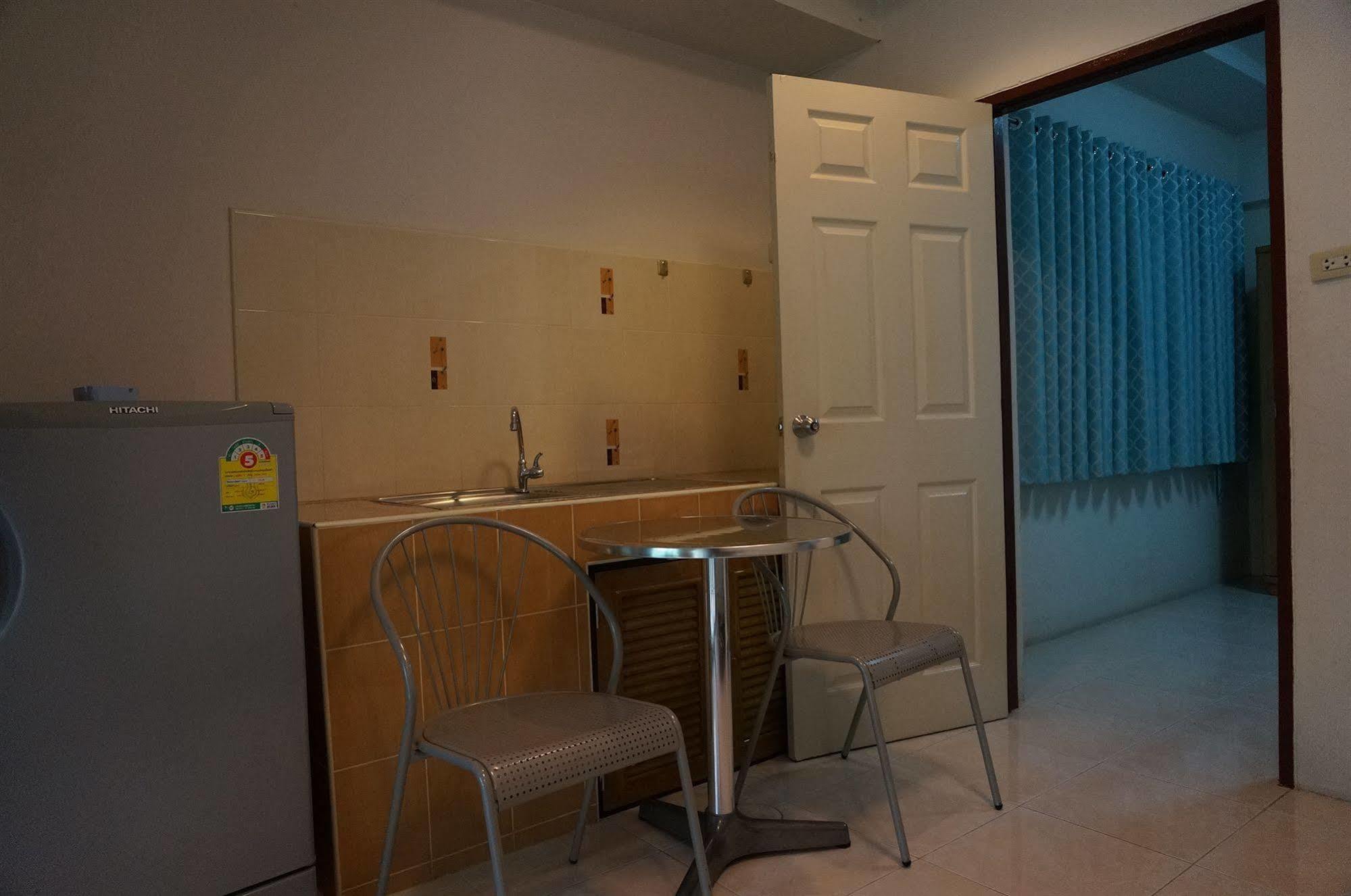 Baan Taweesuk Guest house 2*
