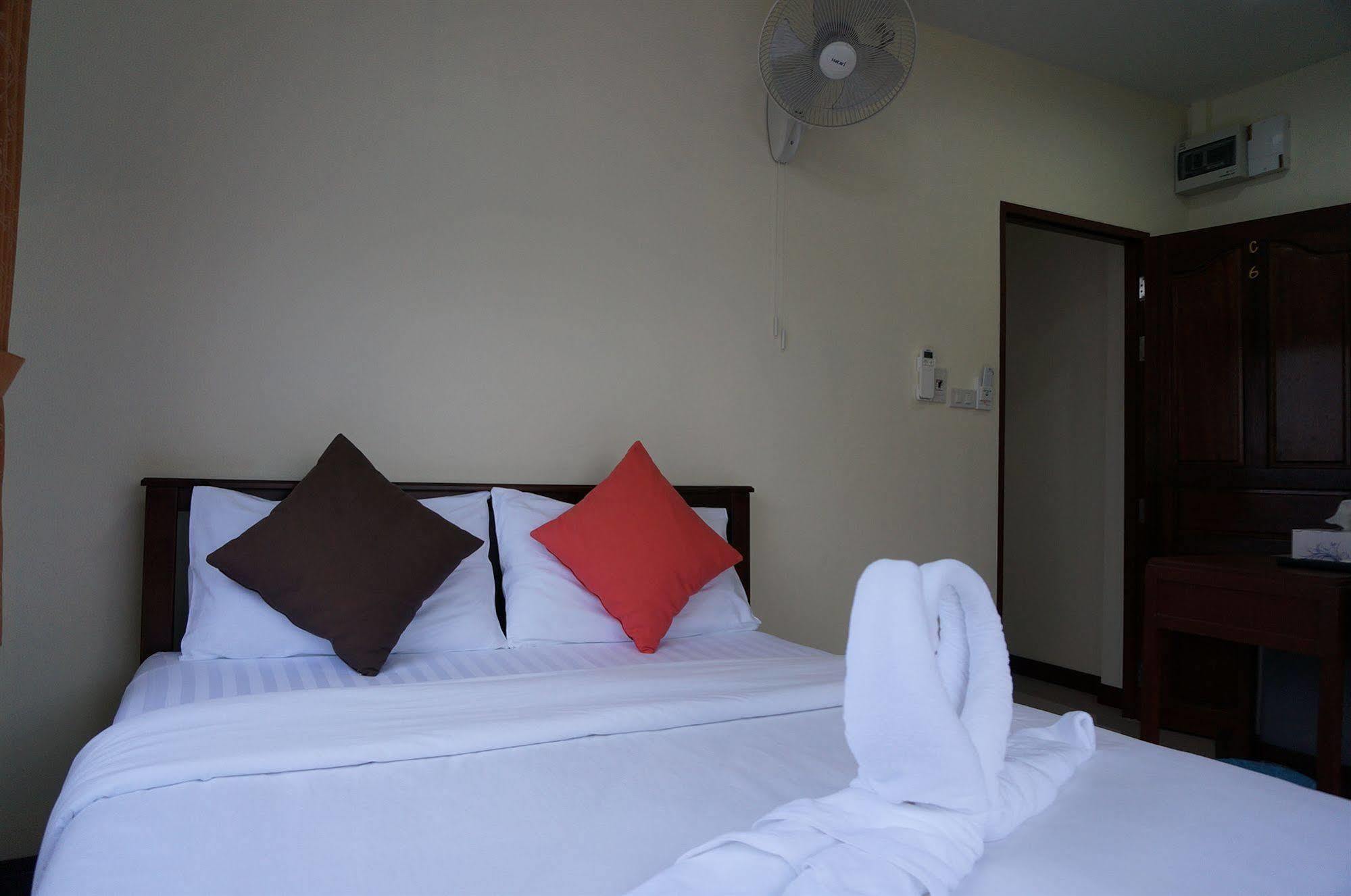 Baan Taweesuk Guest house 2*