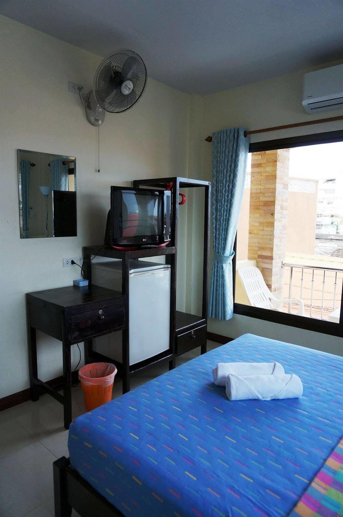 Baan Taweesuk Guest house 2*