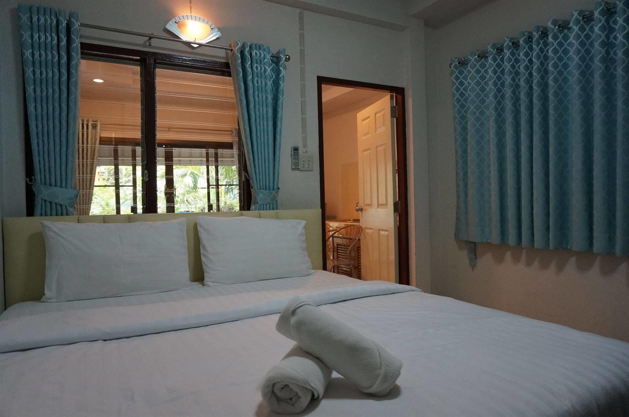 Baan Taweesuk 2*