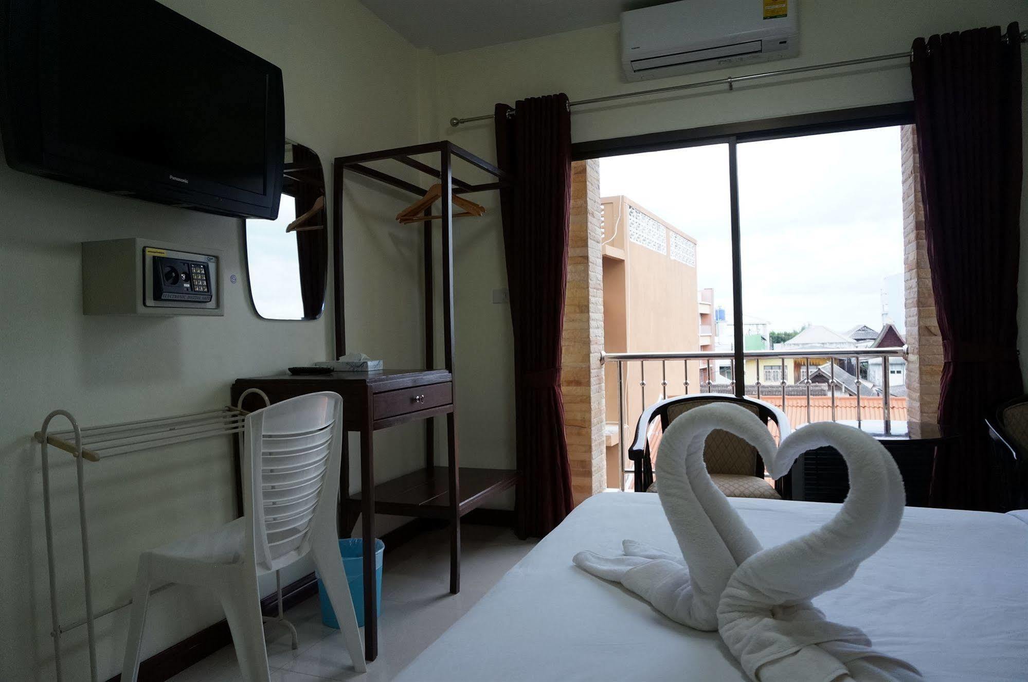 Baan Taweesuk Guest house 2*