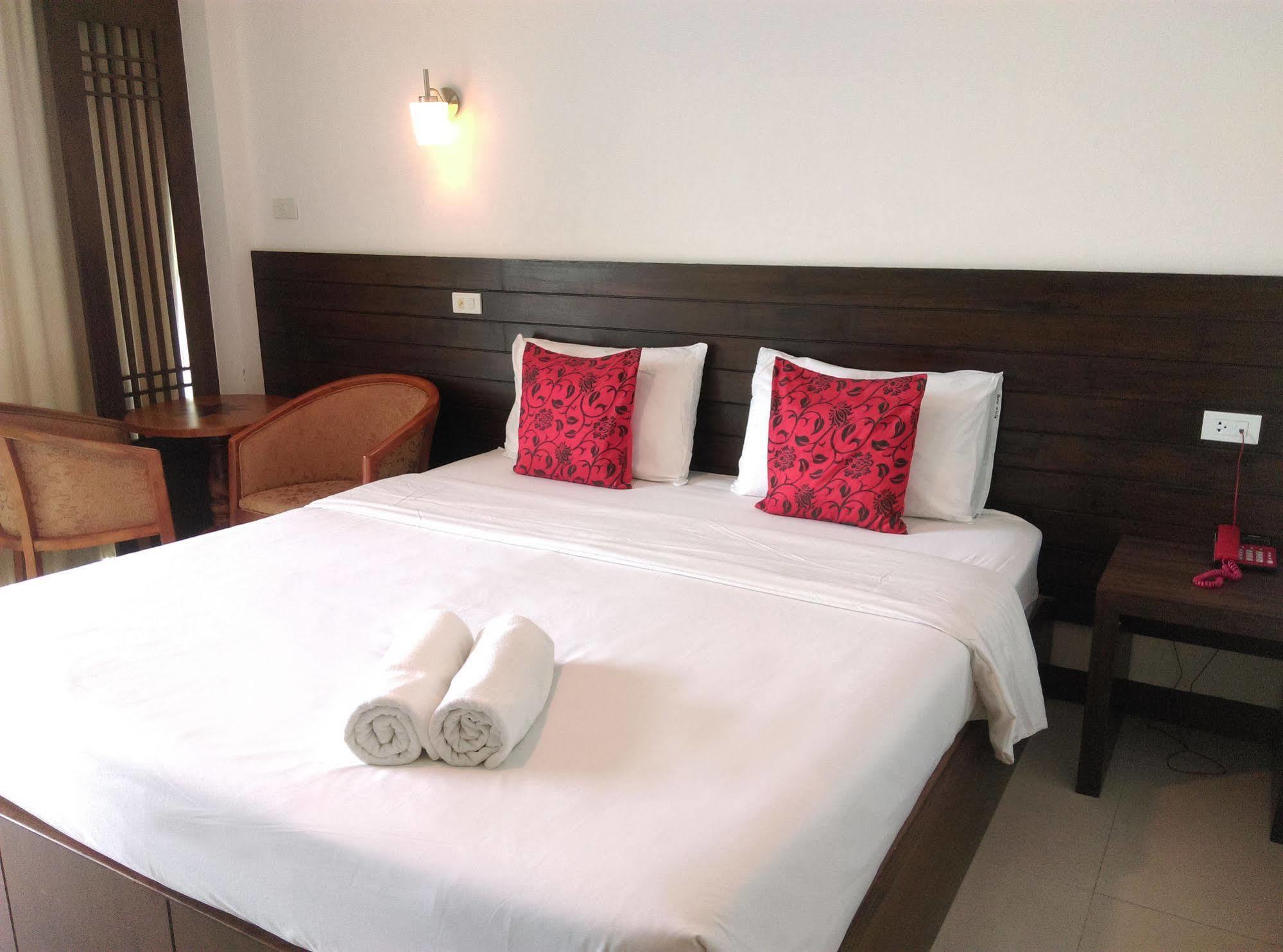 Baan Manthana Hotel, 3* Hua Hin