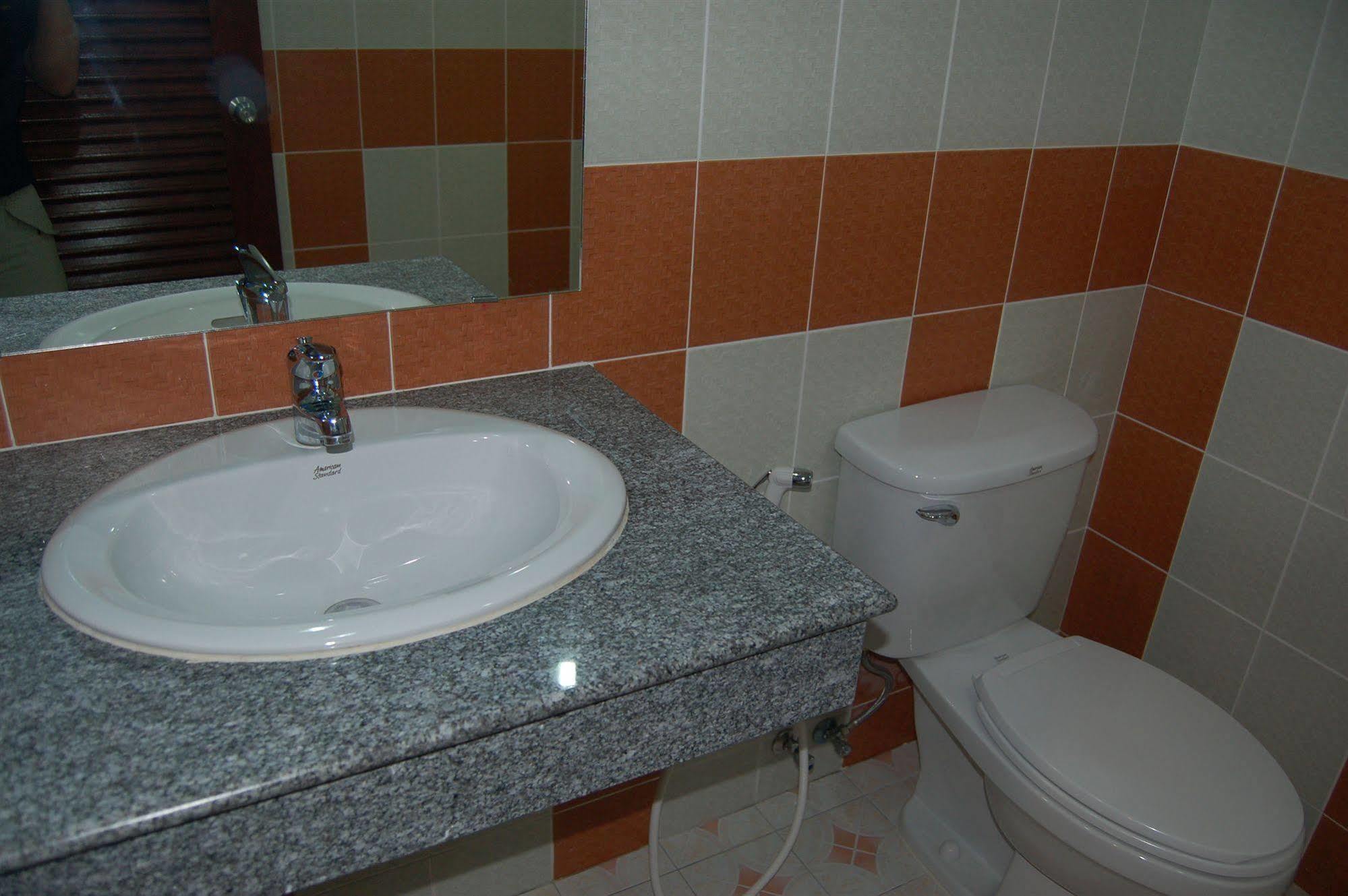 Baan Manthana Hotel, 3*