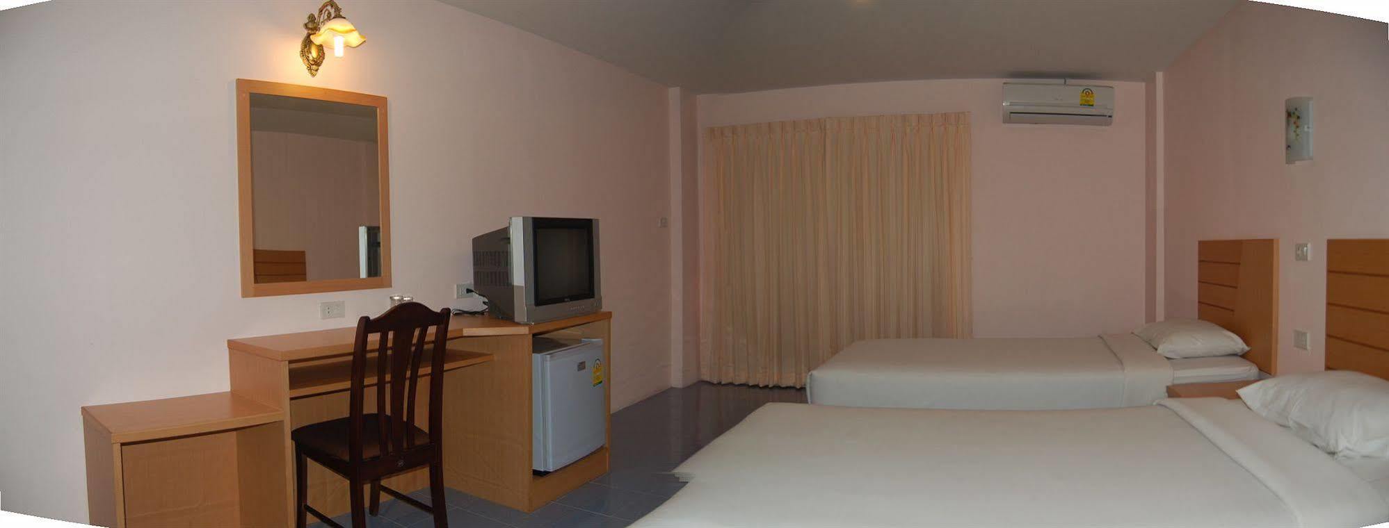 Baan Manthana Hotel, 3*