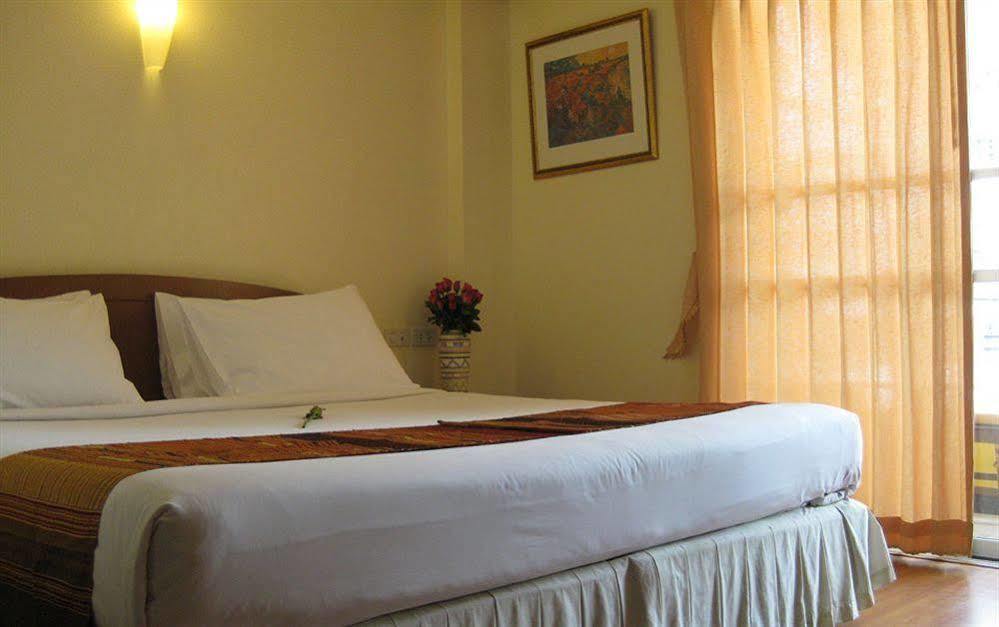 Chomsin ชมสินธุ์ Hotel 2*