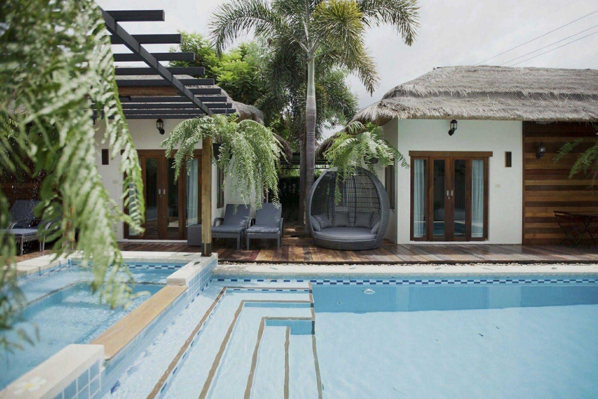8 3* Hua Hin