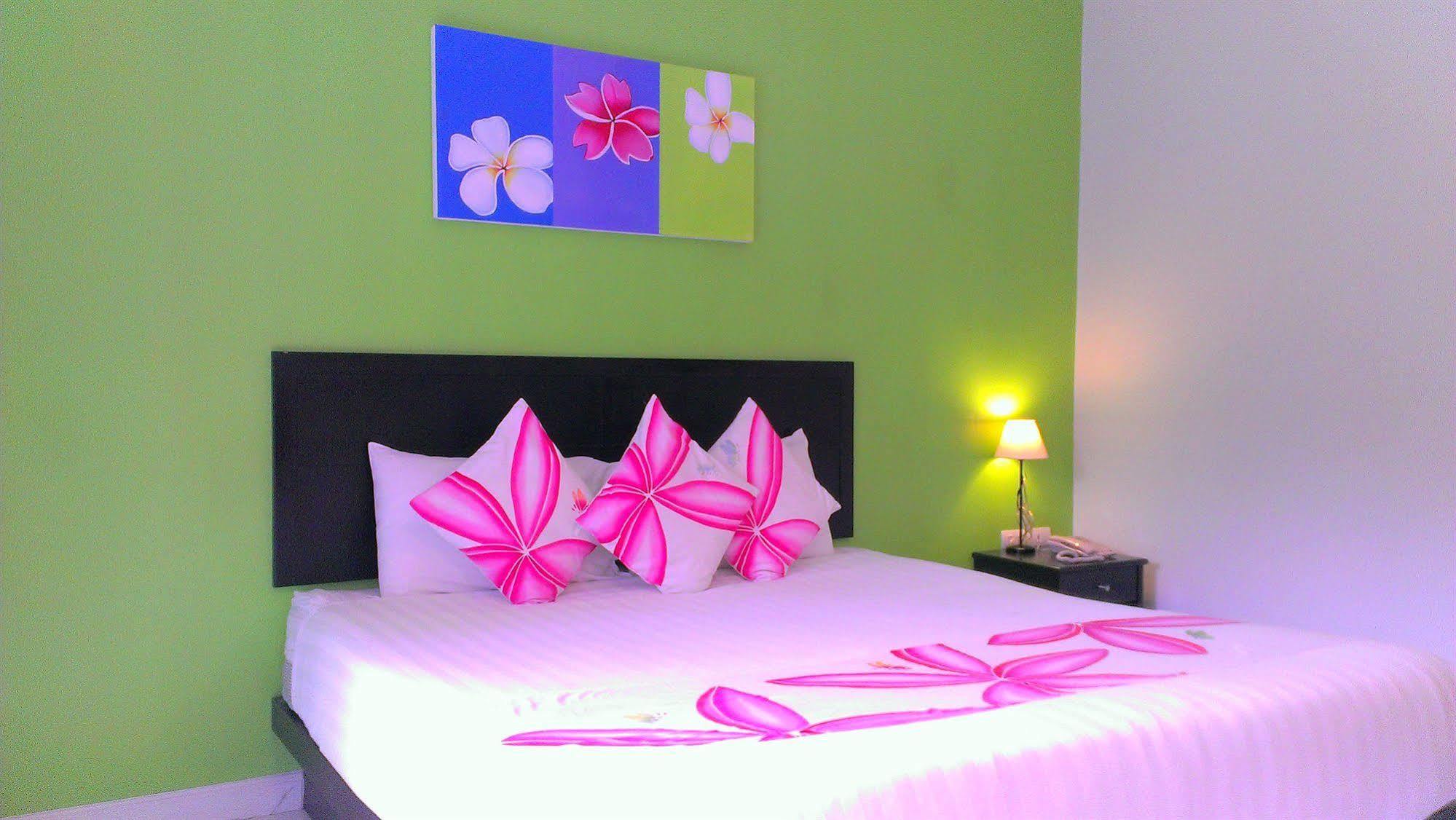 Baan Rabiang Talay Hotel 3*