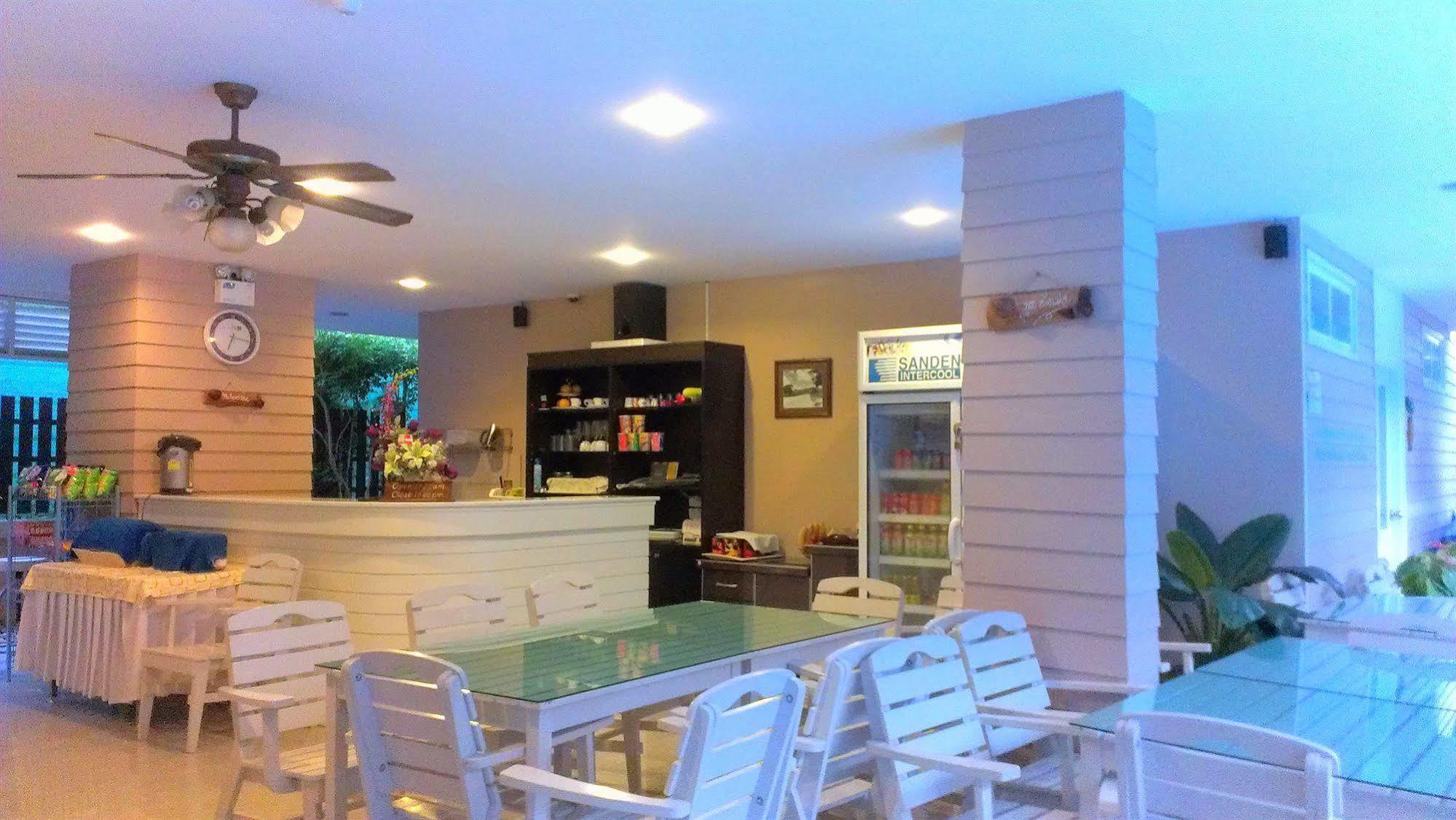 Hotel Baan Rabiang Talay 3*