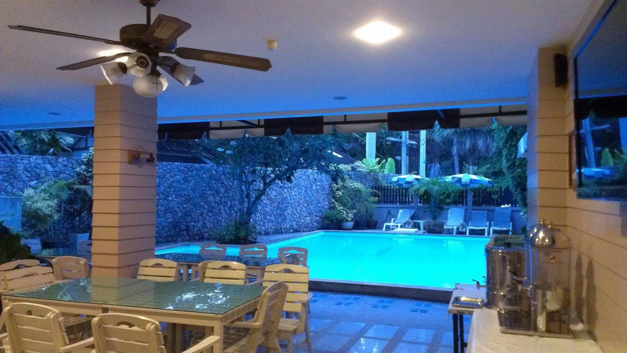 Hotel Baan Rabiang Talay 3*