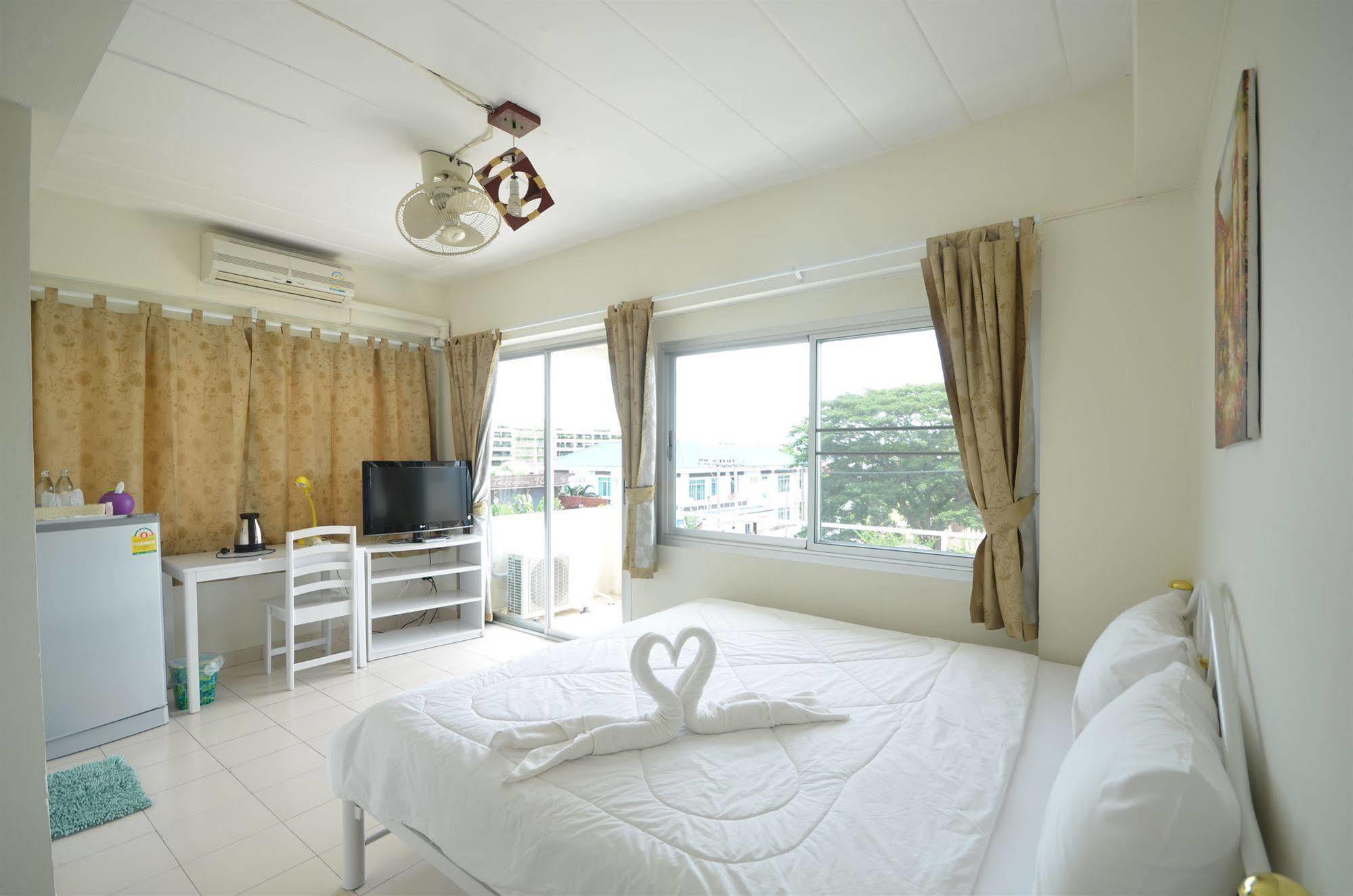 Pearl@hua Hin 2*
