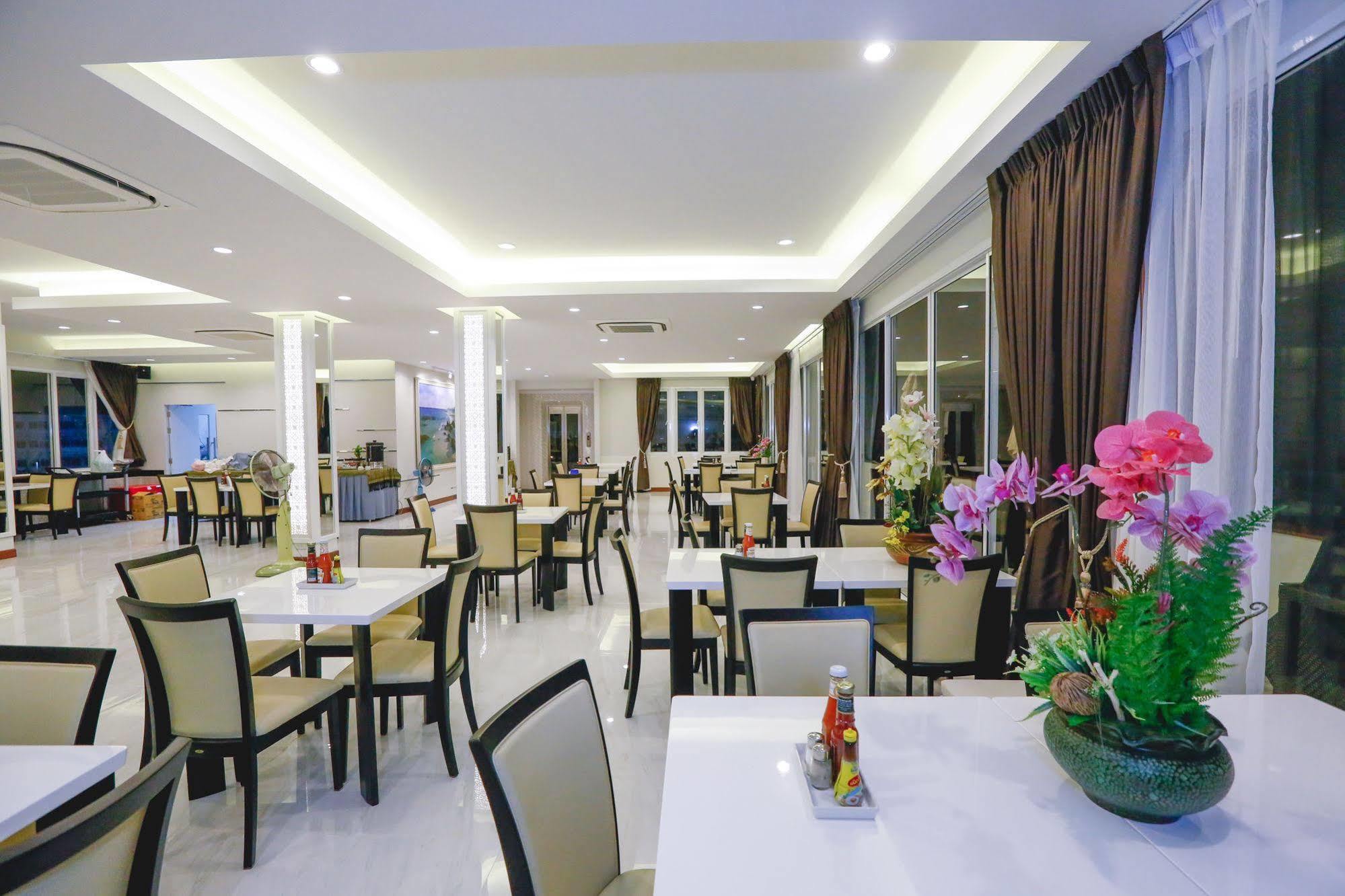 White - Sha Certified 2* Hua Hin