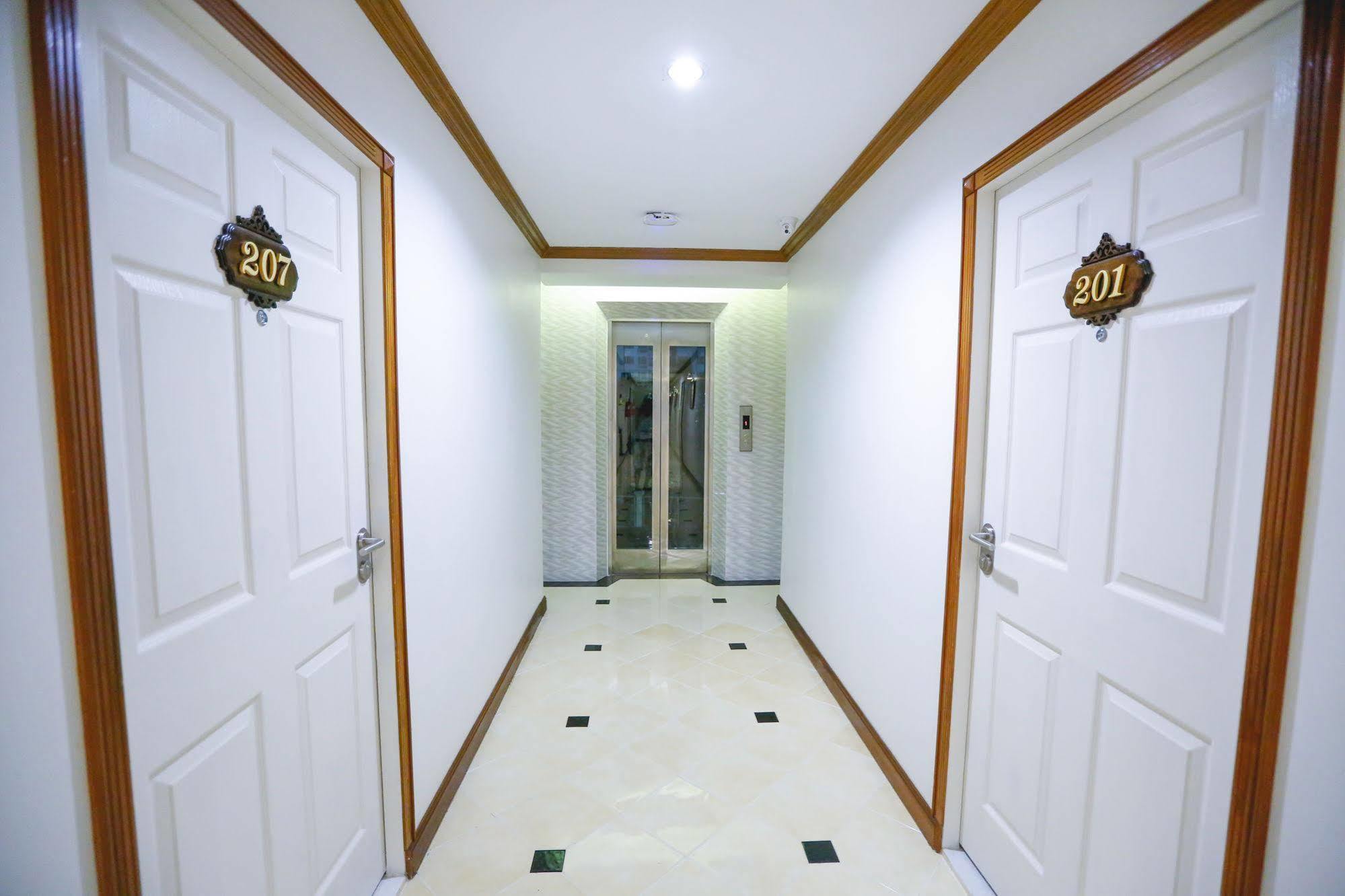 White - Sha Certified Hua Hin