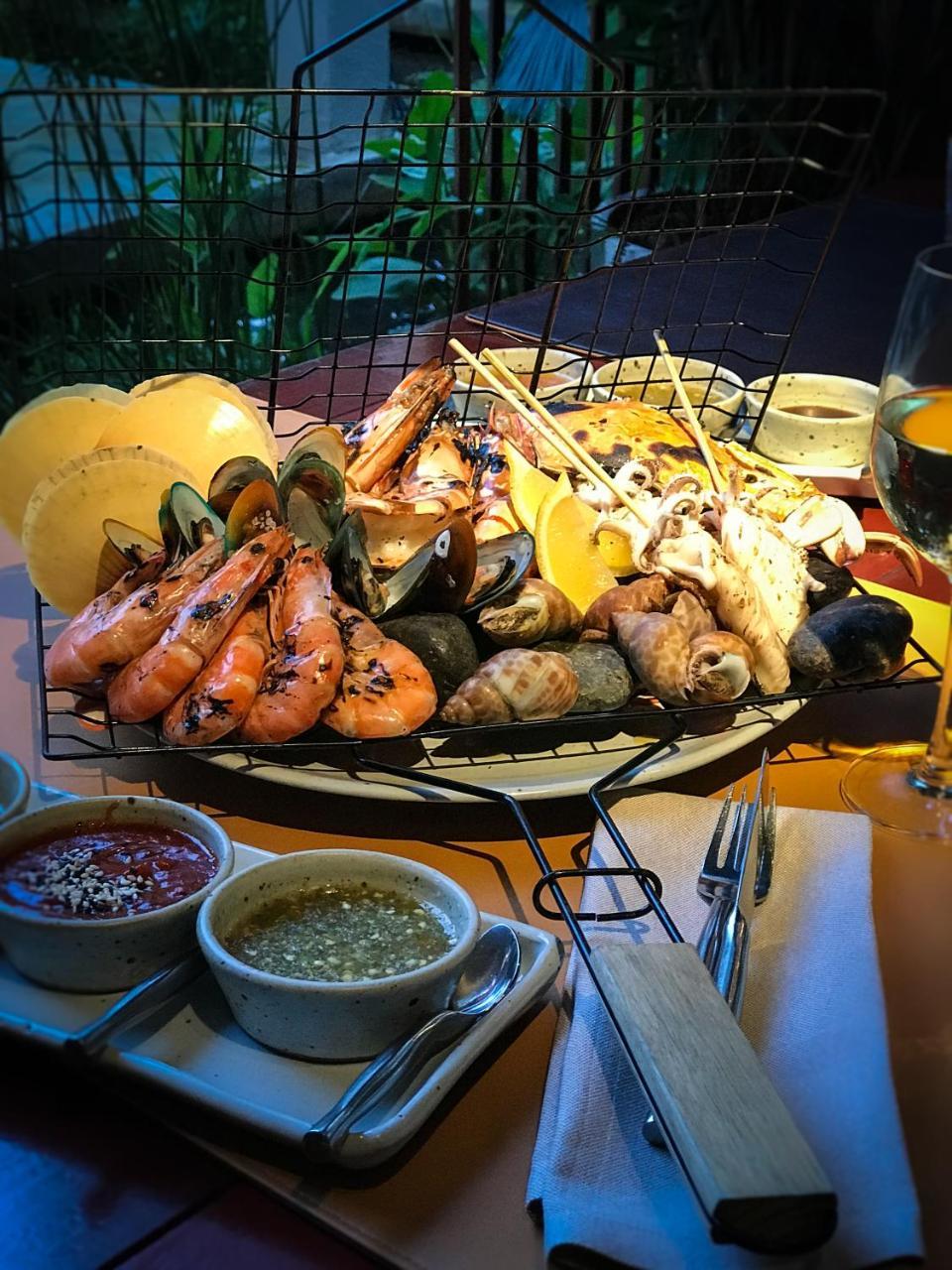 Let's Sea Al Fresco Resort