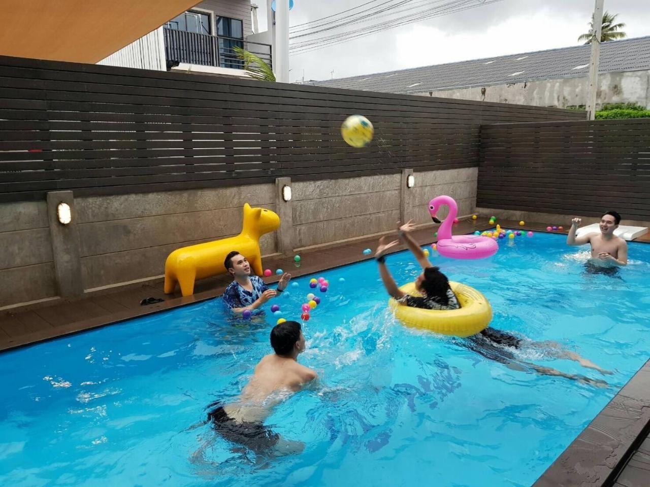 The Loft51 Pool Holiday home