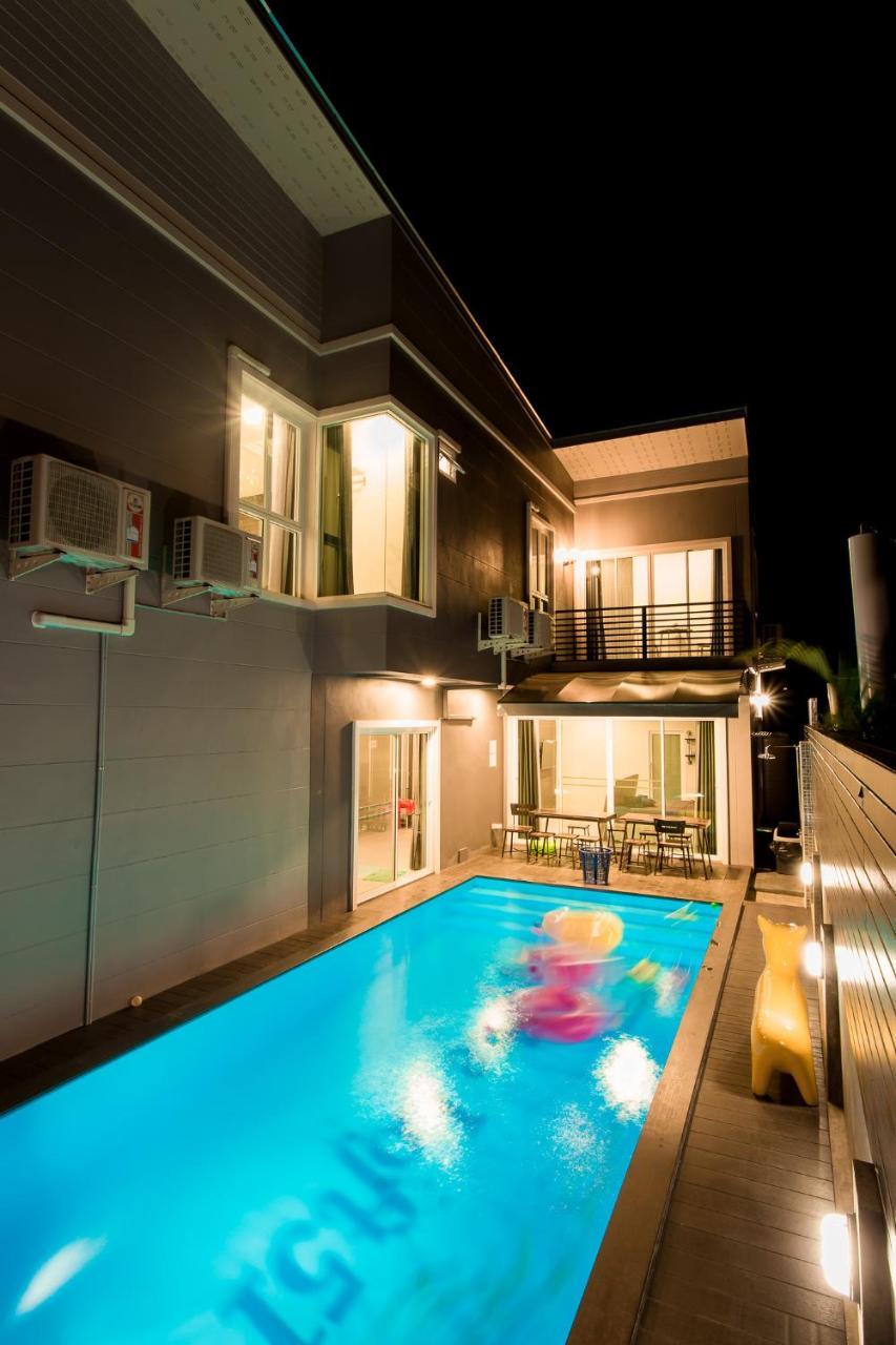 The Loft51 Pool Holiday home