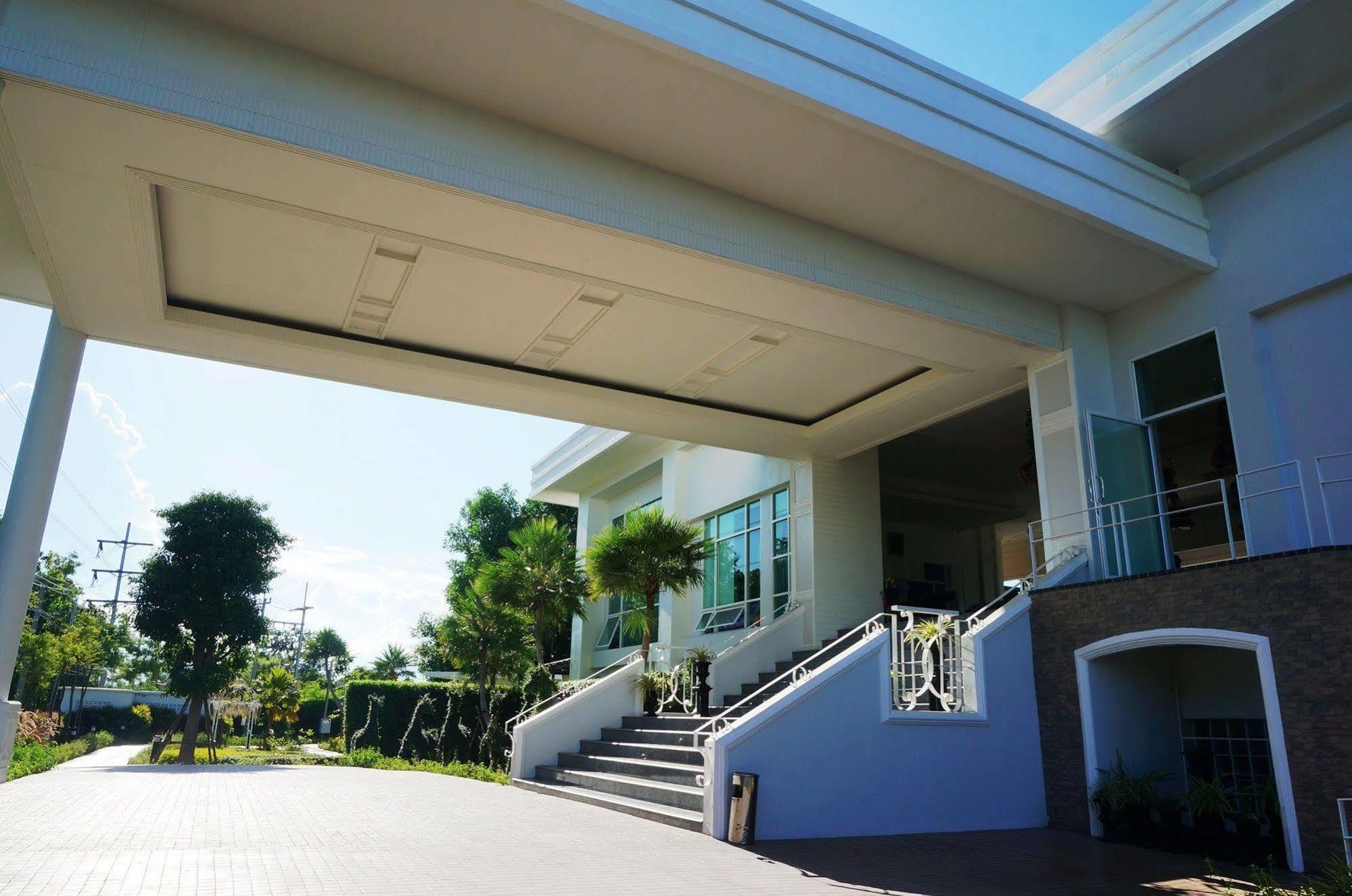 Hotel The Sea-cret Garden Hua Hin